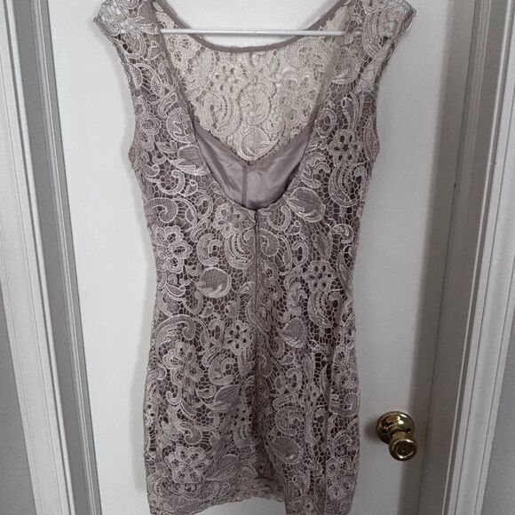 Bebe Women's Elegant Lace Ivory Cocktail, formal, mini Dress size Xs - Picture 3 of 7